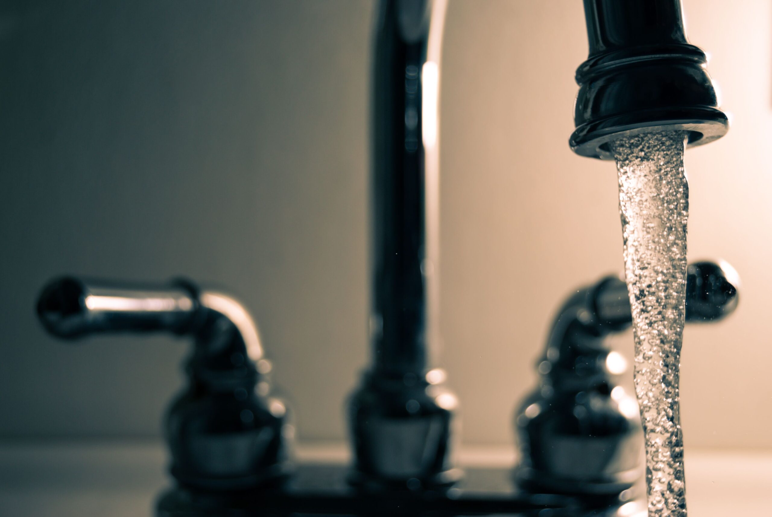Can hard water affect hair?